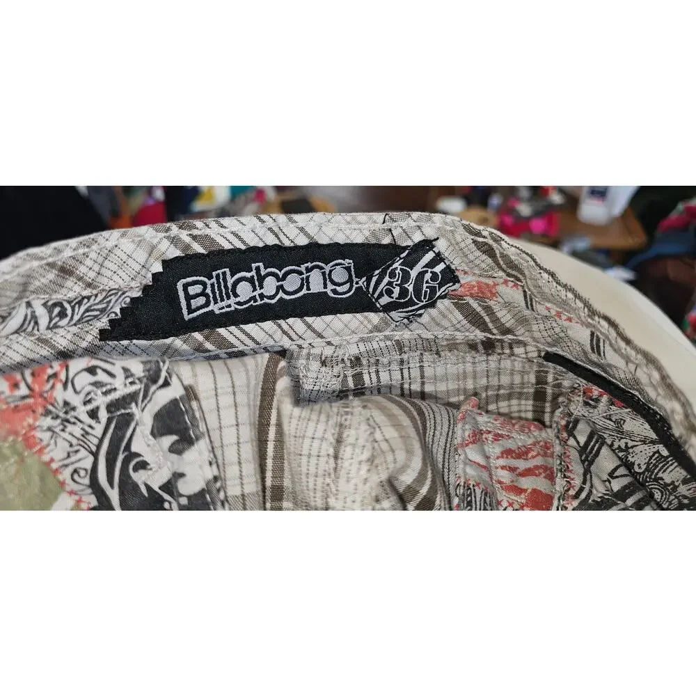 Billabong Bermuda Embroidered Plaid Beach Board‎ Shorts Men Size 36 Multicolor